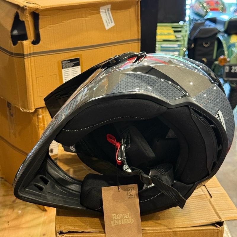 Helm Full Face Throttle DS Kinetic XL BESAR RRGHEA241278 Hitam Kilap - Royal Enfield ASLI