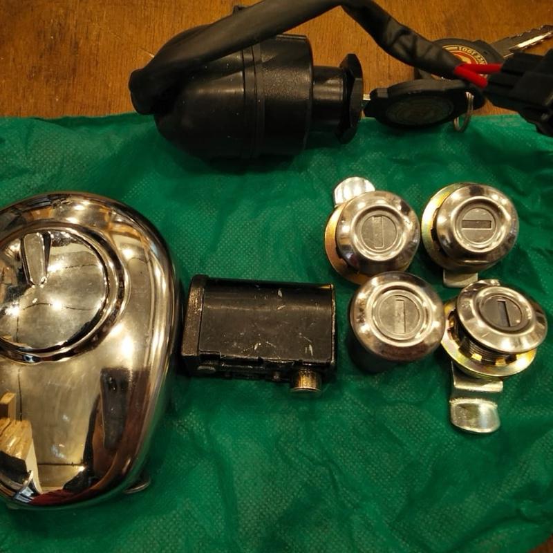 Set Kunci Classic 500 1040621 - Royal Enfield ASLI