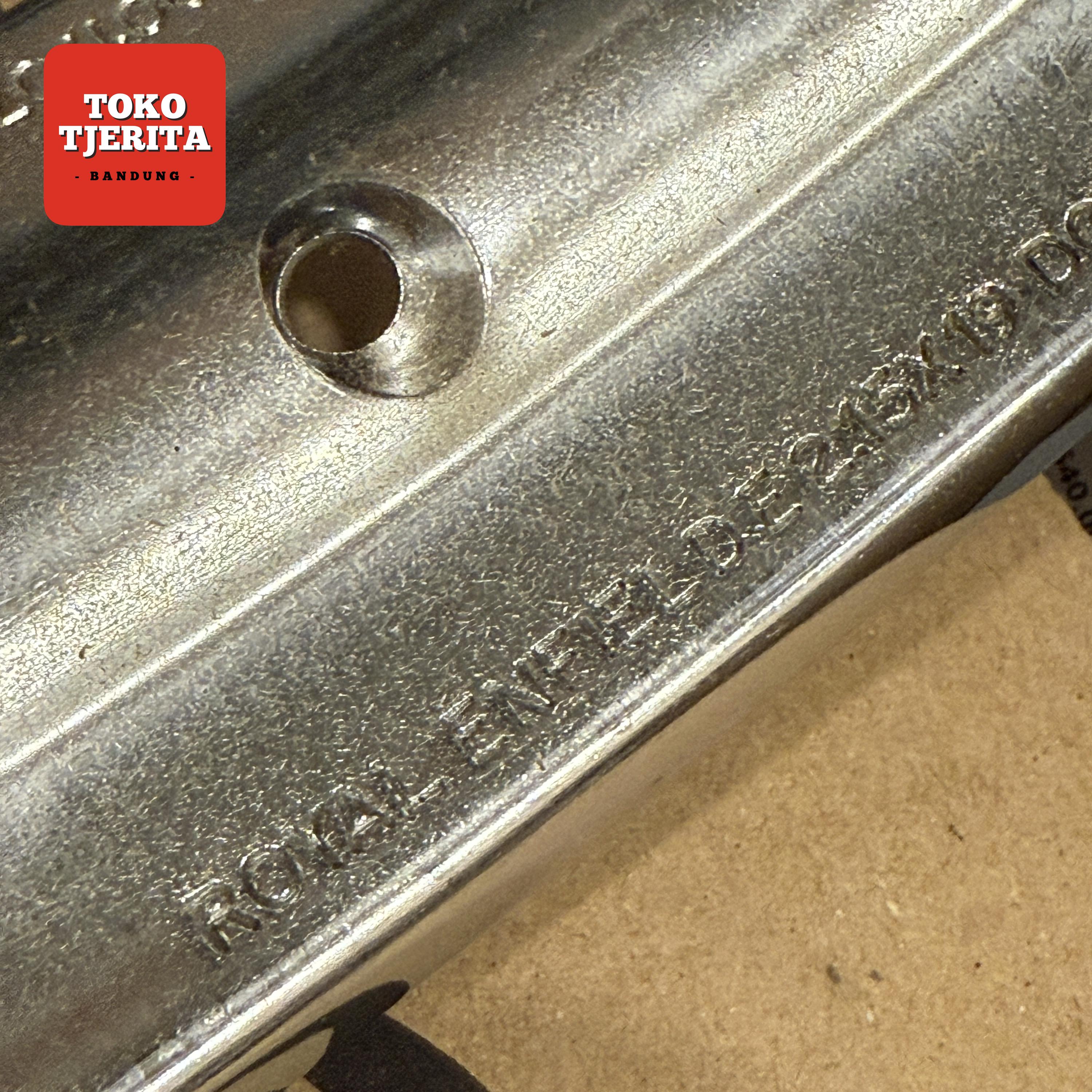 Velg Depan 19" H36 Chrome Classic Reborn 1100351 - Royal Enfield ASLI