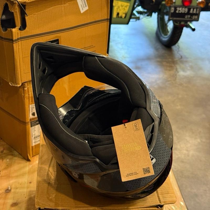 Helm Full Face Throttle DS Kinetic XL BESAR RRGHEA241278 Hitam Kilap - Royal Enfield ASLI