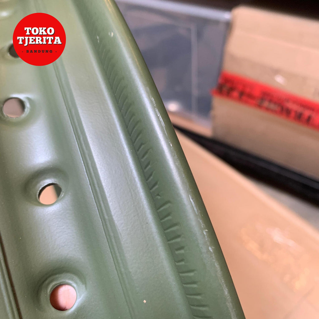 Velg 2,5 x 18" H 40 Classic 500 Battle Green 825381 Royal Enfield ASLI