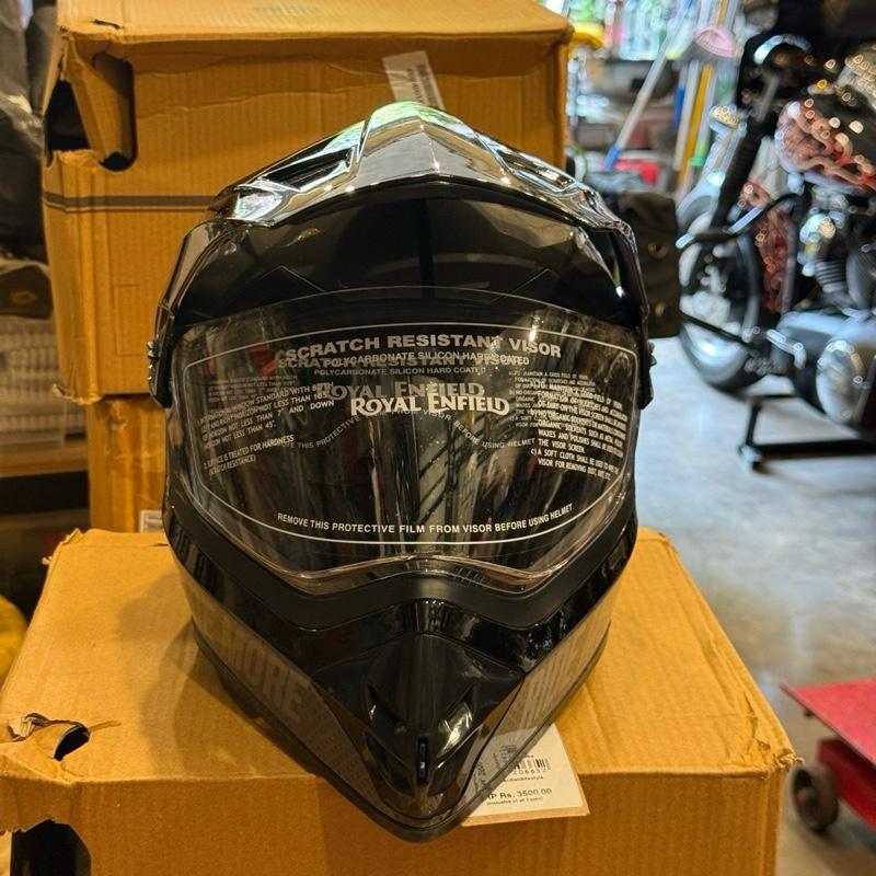 Helm Full Face Throttle DS Kinetic XL BESAR RRGHEA241278 Hitam Kilap - Royal Enfield ASLI