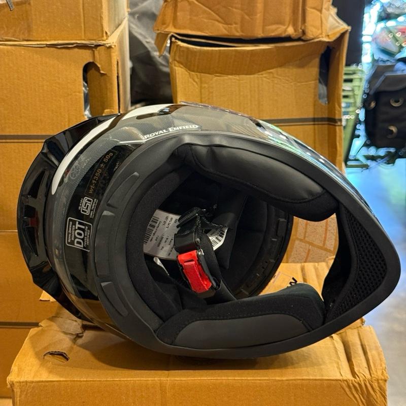 Helm Roadster Full Face 1901 XL BESAR Hitam Kilap RRGHEA240657 - Royal Enfield ASLI