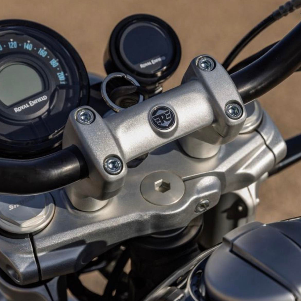 Silver Handlebar Clamp Super Meteor 650 KXA00220 - Royal Enfield ASLI